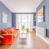 Отель Beautiful Two-story Flat With Garden in Islington, фото 8