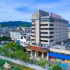 Отель Longquan Hotel, фото 1