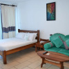 Отель Cowrie Shell Beach Apartments, фото 2