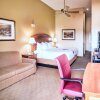 Отель La Quinta Inn & Suites by Wyndham Marble Falls, фото 27