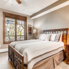 Отель Luxury 3 Bedroom Breckenridge Vacation Rental with Mountain Views Steps from Historic Main Street, фото 13