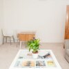 Отель Lovely 1 Bed Self-Contained Flat in Greenwich, фото 9