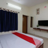 Отель Holiday Club By OYO Rooms, фото 4