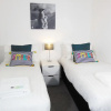 Отель The Kings Gathering - Very Central Chester - Sleeps 9 - Chester Races Nights Out Sightseeing City, фото 23