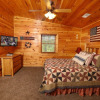 Отель Smoky Bear Manor - Five Bedroom Cabin, фото 7