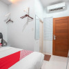 Отель OYO 1070 Kuningan Residence, фото 11