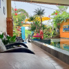 Отель Golden Walls Homestay, фото 1