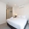 Отель Stylish 3 Bedroom With Free Parking в Мельбурне