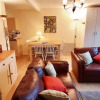 Отель Sheena's Dartmouth Chalets, фото 2