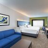 Отель Holiday Inn Express Hotel & Suites Sealy, an IHG Hotel, фото 20