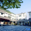 Отель Herun Shijia Holiday Hotel, фото 1