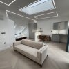 Отель Stunning Large Studio House in London в Лондоне