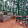 Отель Schaffer Scherenity - One Bedroom Cabin with Hot Tub, фото 8