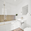 Отель Foxherne 5Bdrm 3BA Serviced House Slough, фото 9