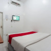 Отель RedDoorz Syariah near PGC Cililitan, фото 2
