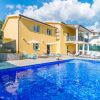 Отель House With Private Pool For 10 People Surrounded By Vineyard In A Quiet Location, фото 1