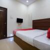 Отель Oyo 18652 Hotel Golden Shah, фото 5