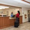 Отель Candlewood Suites Burlington South, an IHG Hotel, фото 2