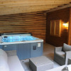 Отель Spacious Chalet Located at Bomal with Hot Tub & Garden Parlour, фото 11