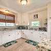Отель Hilo Home Base - 3 Miles to State Park & Beach!, фото 9