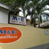 Отель M&E Guesthouse на острове Боракае