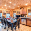 Отель Bear Pause 4 Bedroom Home with Hot Tub, фото 8