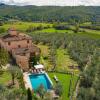 Отель Villa just 14 km to Florence, 8 bedrooms. Private garden, pool heated and Wi-Fi!-La Leopoldina, фото 39