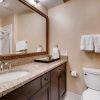 Отель Centennial 2 Bedroom Condo Unit no. 14, фото 9