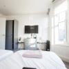 Отель Surbiton Luxury Garden House 19A, фото 7