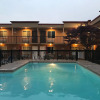 Отель Sahara Courtyard Inn Penticton, фото 12