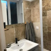 Отель la licorne { T2 tous confort} centre ville, фото 7