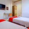 Отель RedDoorz Plus near Ciputra Mall Simpang Lima 2, фото 5