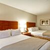 Отель Holiday Inn Express and Suites Guelph, фото 7