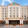 Отель Embassy Suites by Hilton Newark Wilmington South в Ньюарке