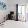 Отель Spacious 2 Bd Pireas Apt w Cozy Balcony, фото 7