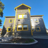 Отель Bright And Modern - 2-bedroom, Central, Free Parking, фото 1