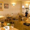 Отель Premier Inn Cardiff North, фото 6