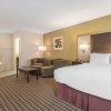Отель Quality Inn & Suites Downtown, фото 25