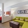 Отель Comfort Inn & Suites, фото 13