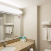 Отель Holiday Inn Express & Suites Brampton, an IHG Hotel, фото 7