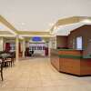 Отель Microtel Inn & Suites by Wyndham Bushnell, фото 2