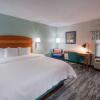 Отель Hampton Inn & Suites Wilmington/Wrightsville Beach, фото 43