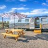 Отель Vintage Airstream Near The Catalina Mountains 1 Bedroom Residence by Redawning, фото 14