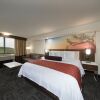 Отель Holiday Inn Milwaukee Brookfield, an IHG Hotel, фото 5