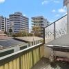 Отель Downtown Mountview - Mt Maunganui Holiday Home, фото 16