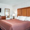 Отель Rodeway Inn & Suites Niagara Falls в Ниагара-Фолсе