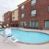 Отель Comfort Suites Ennis, фото 19