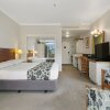 Отель Bayview, Wairakei Resort Taupo ~, фото 12