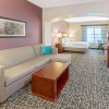 Отель La Quinta Inn & Suites by Wyndham Oklahoma City -Yukon, фото 1