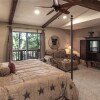 Отель Majestic Retreat - Four Bedroom Cabin, фото 24